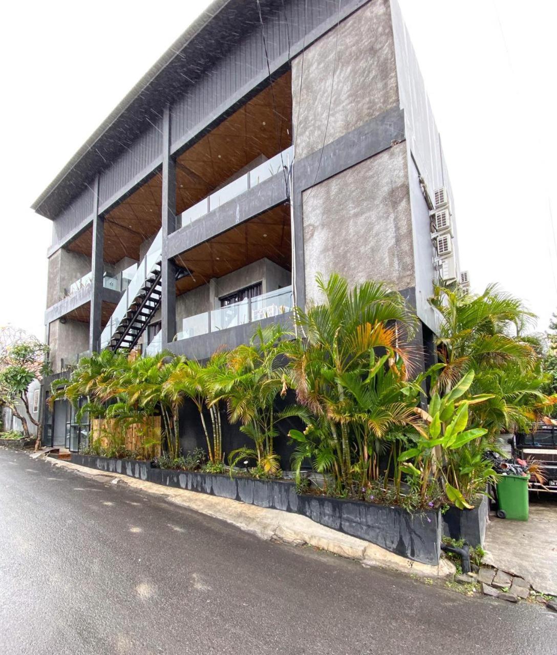 Escotel Krisnantara Canggu Exteriör bild